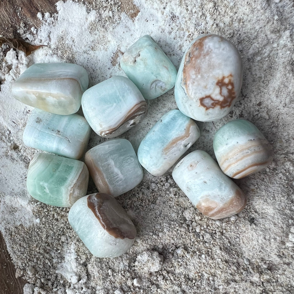 Piatra rulata calcit albastru caraibe mini, druzy.ro, cristale 4
