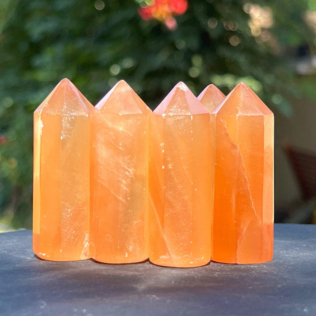 Obelisc calcit miere, druzy.ro, cristale 1
