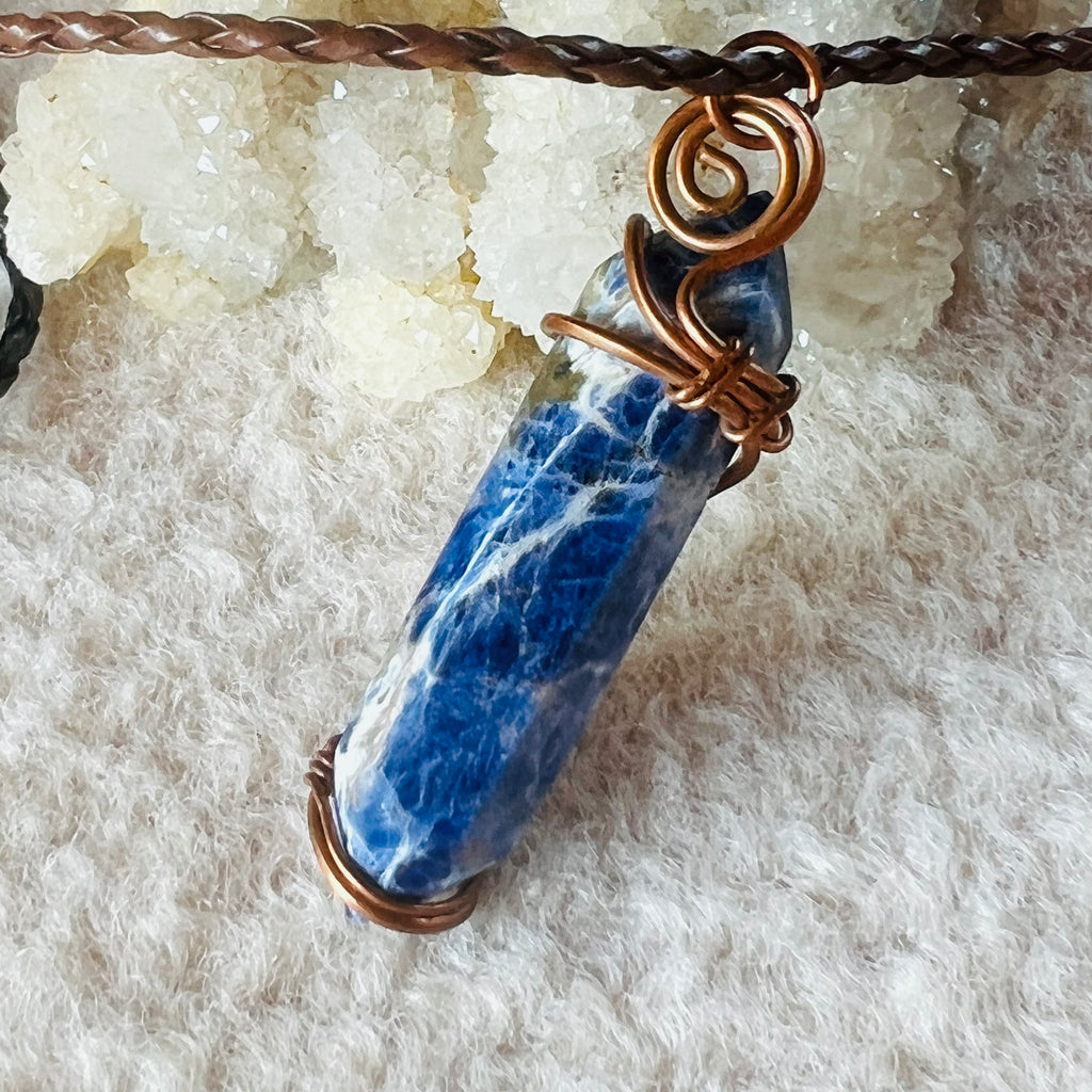 Colier pandantiv sodalit in cupru/artistic wire m2, druzy.ro, cristale 3