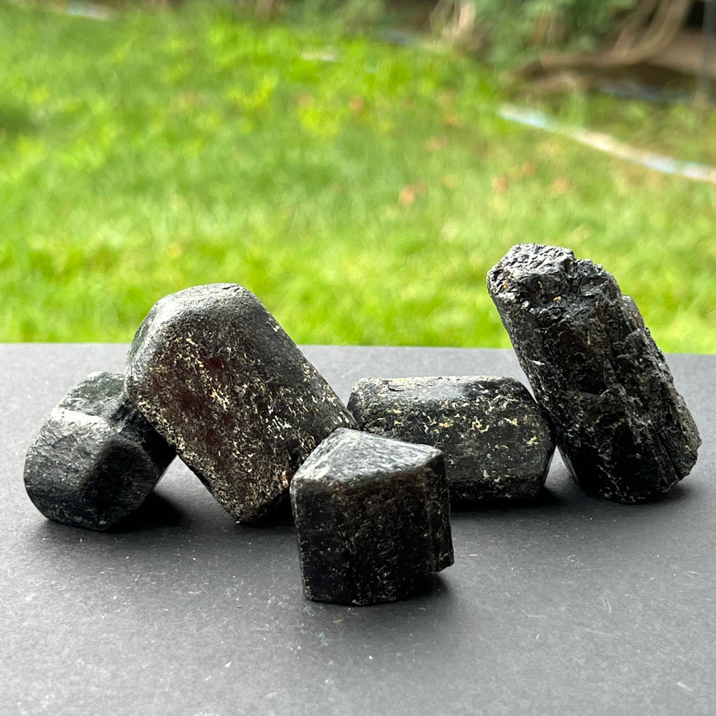 Turmalina neagra bruta, druzy.ro, cristale 3
