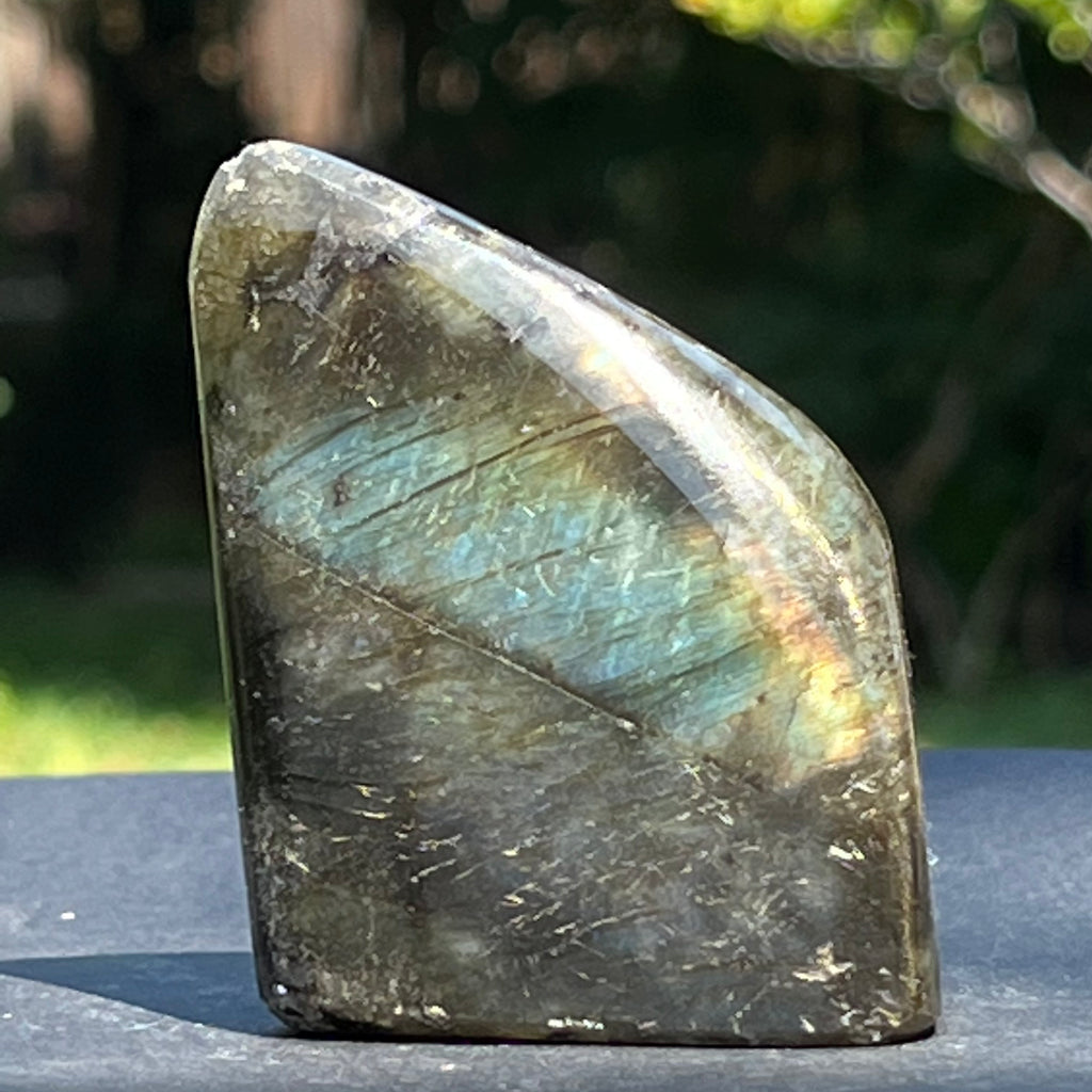 Labradorit structura forma libera m5, druzy.ro, cristale 3