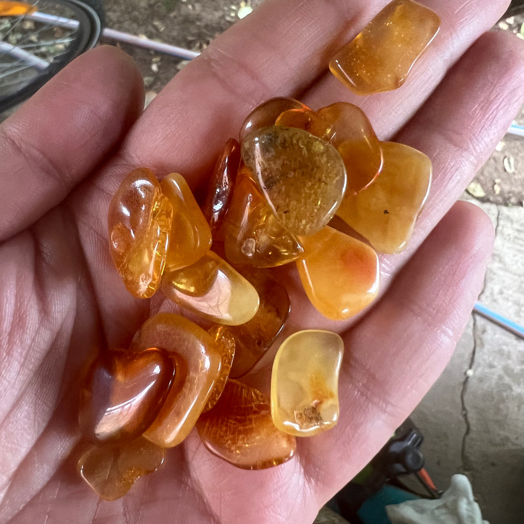 Chihlimbar varsat (chipsuri), druzy.ro, cristale 4