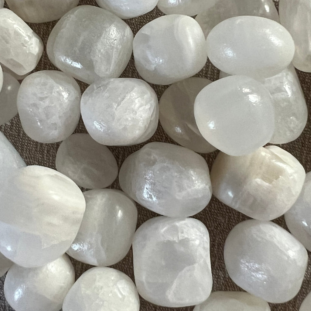 Onix alb piatra rulata, druzy.ro, cristale 2