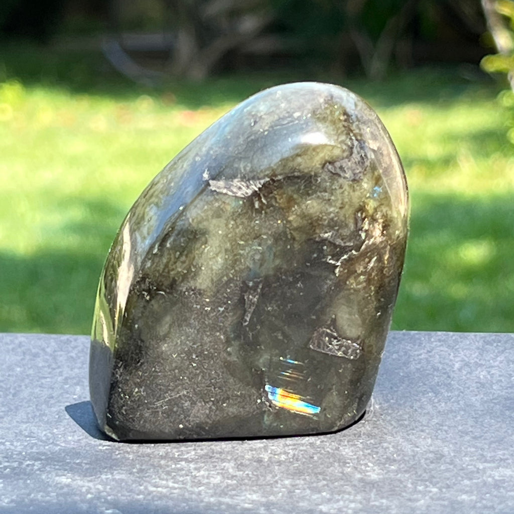 Labradorit structura forma libera m4, druzy.ro, cristale 3