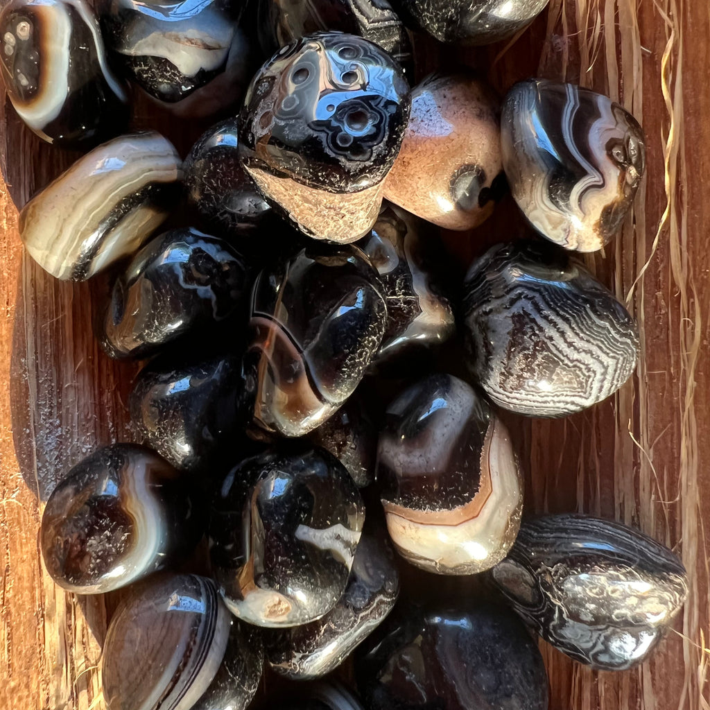Piatra rulata agat negru dungat, pietre semipretioase, DRUZY.RO 4
