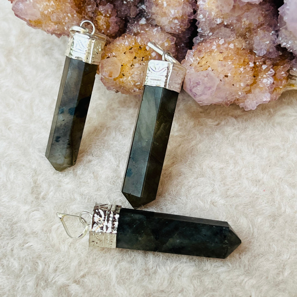 Pandantiv labradorit varf, druzy.ro, cristale 1