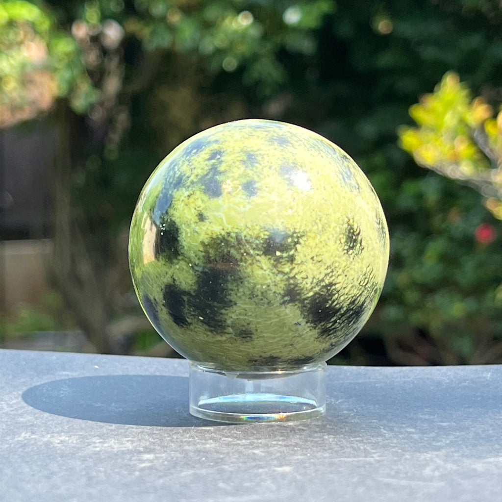 Serpentin leopard sfera m5, druzy.ro, cristale 2
