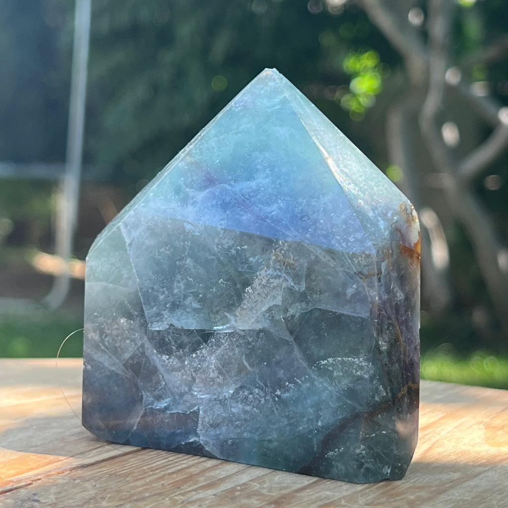 Generator/varf fluorit curcubeu model 4, druzy.ro, cristale 1