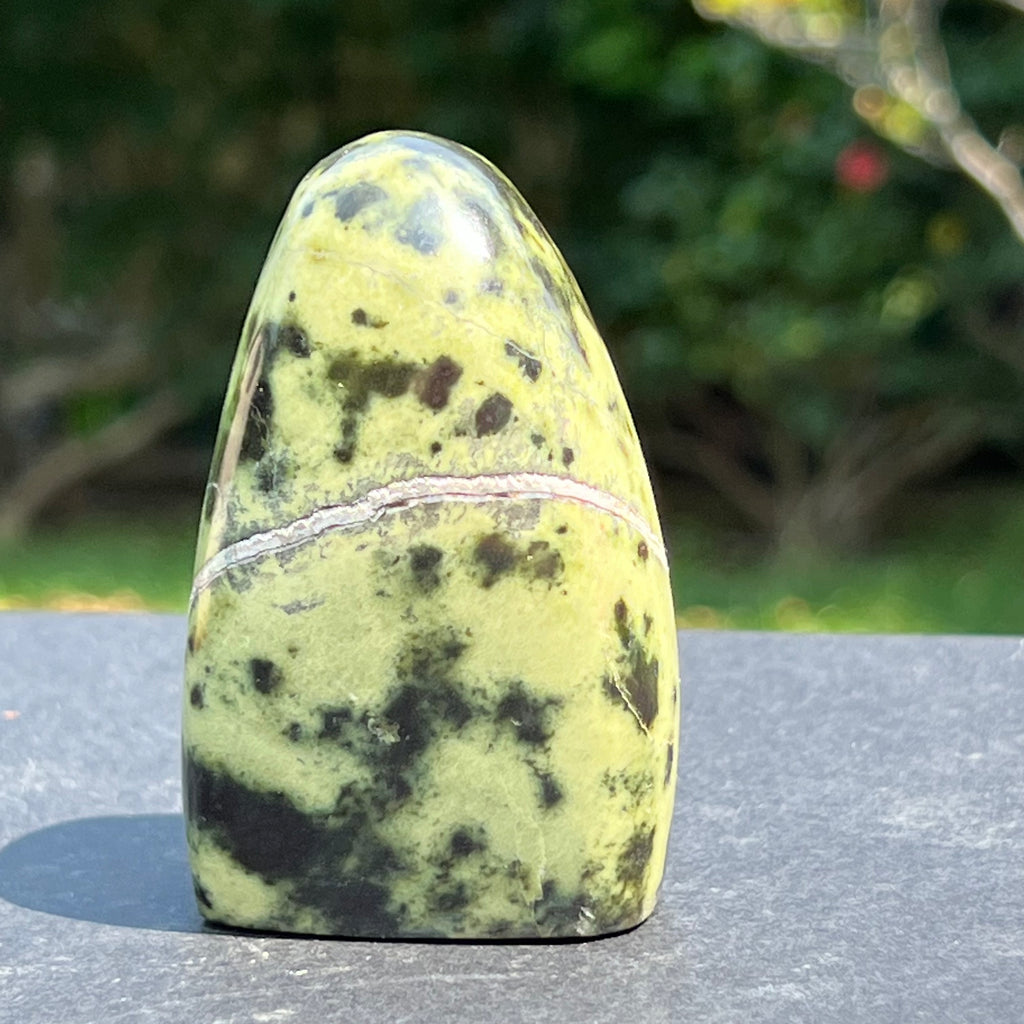 Serpentin leopard structura forma libera m3, druzy.ro, cristale 1