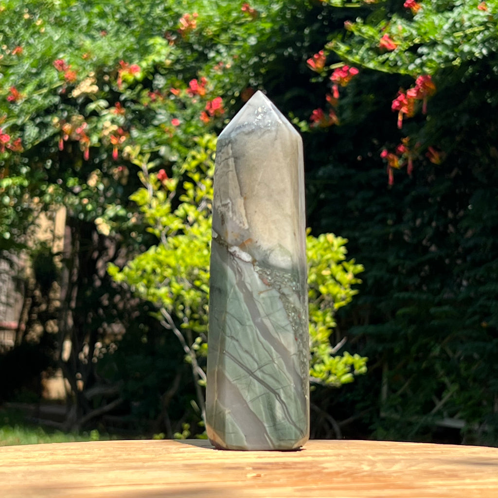 Turn obelisc jasp piatra sangelui/seftonit m3, druzy.ro, cristale 1