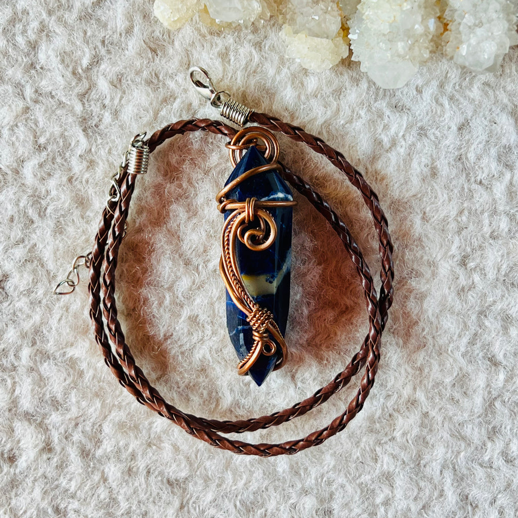 Colier pandantiv sodalit in cupru/artistic wire m1, druzy.ro, cristale 4