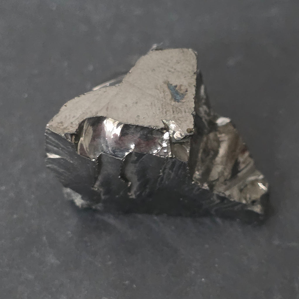Shungit cristalizat Elite (Nobil) model 5, pietre semipretioase - druzy.ro 3 