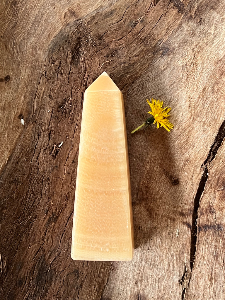 Obelisc calcit 11-14 cm, druzy.ro, cristale 3