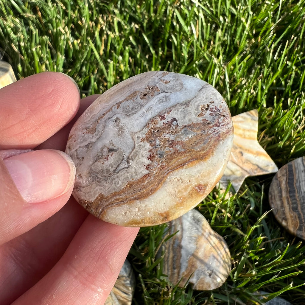Jasp albina / bumblebee pocket stone, druzy.ro, cristale 2
