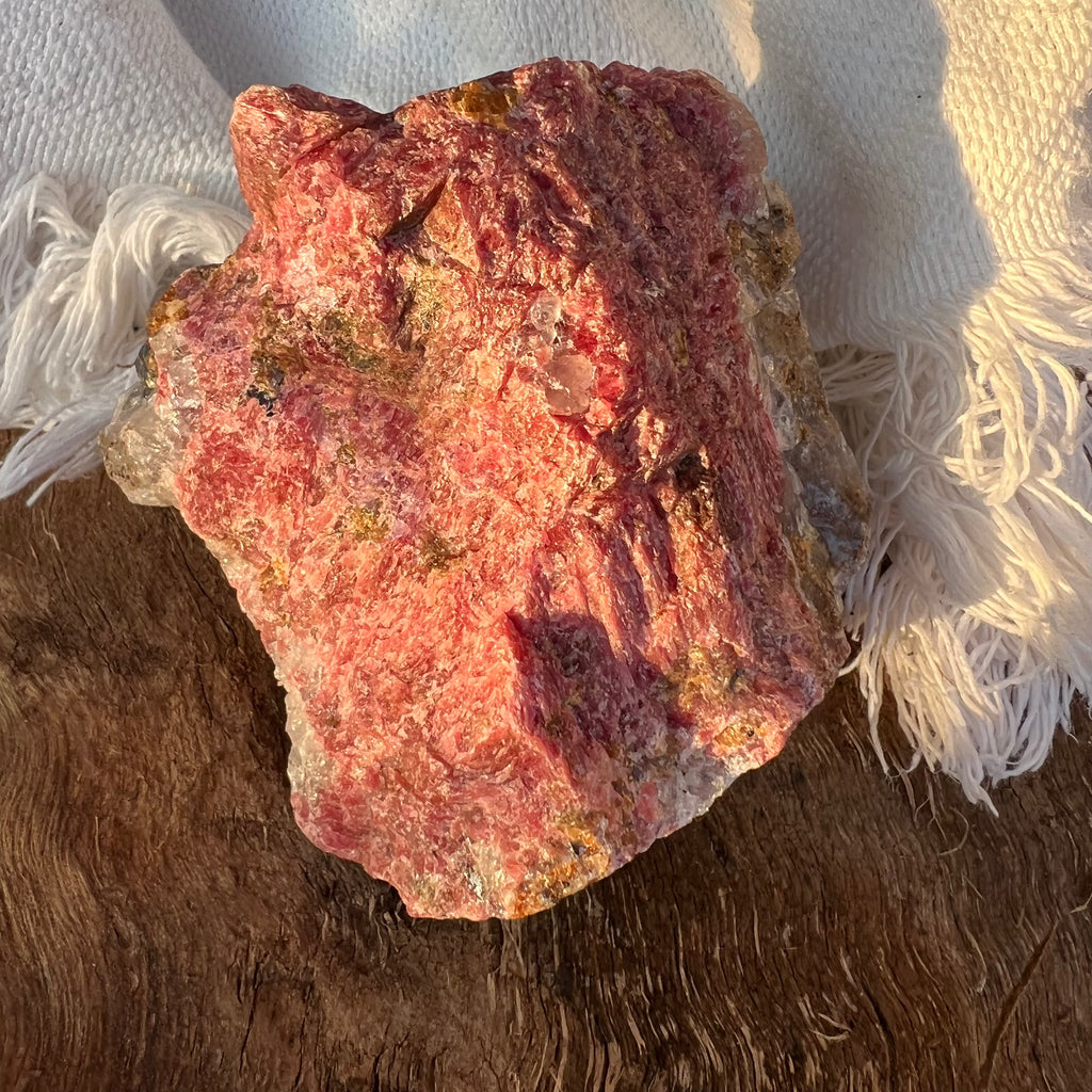 Rodonit piatra bruta m1, druzy.ro, cristale 4