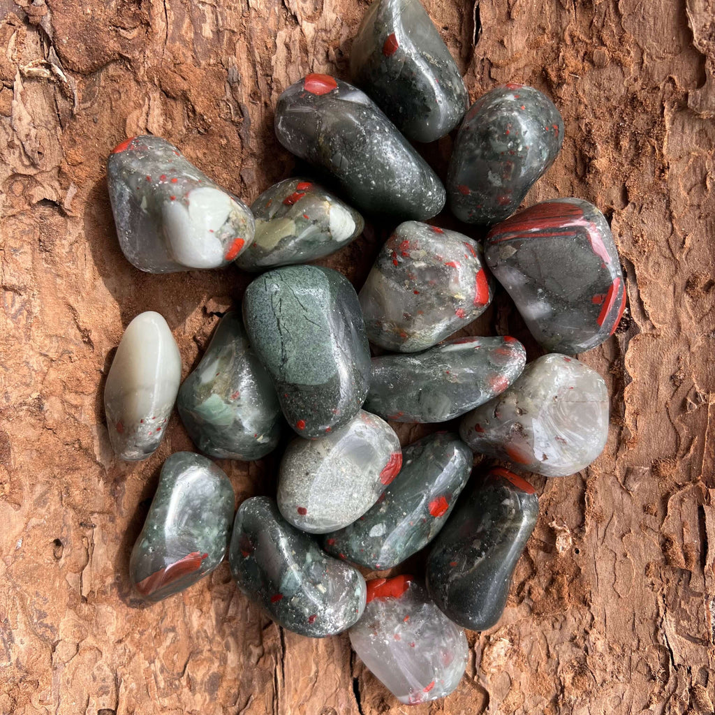 Jasp heliotrop piatra sangelui indian rosu,piatra rulata, druzy.ro, cristale 3
