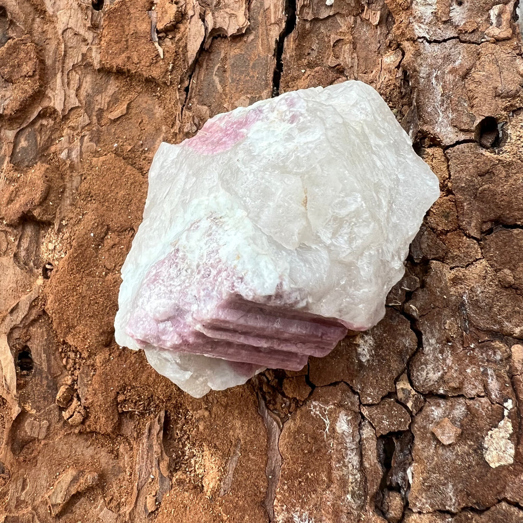 Turmalina roz bruta m10, druzy.ro, cristale 2