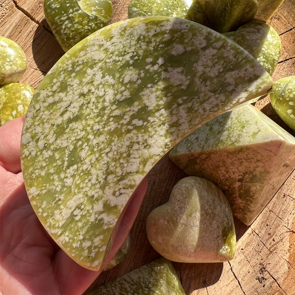 Serpentin forma luna 9 * 5 * 2 cm, druzy.ro, cristale 2