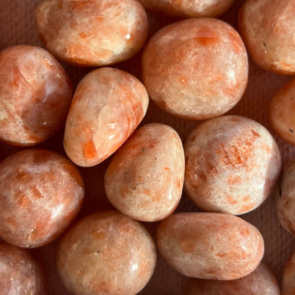 Piatra soarelui -piatra rulata mini, druzy.ro, cristale 1