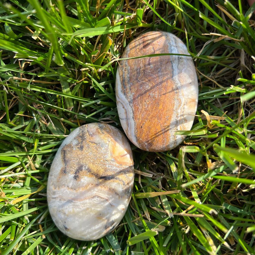 Jasp albina / bumblebee palmstone m1, druzy.ro, cristale 1